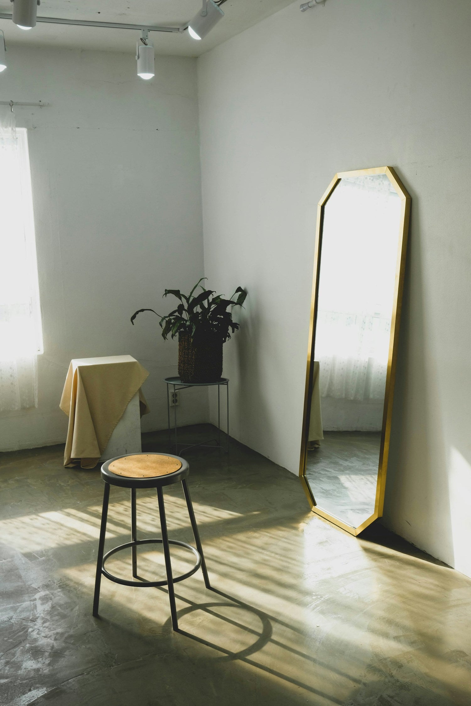 Mirrors & Art